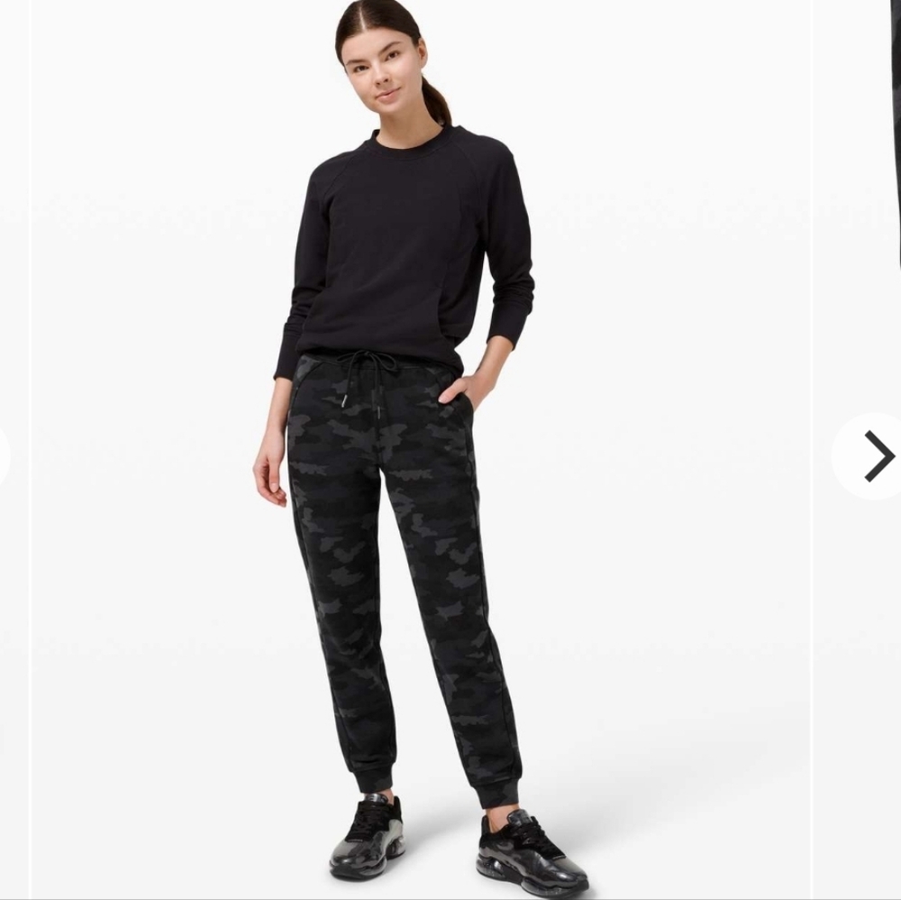 Lululemon Athletica Scuba High-rise Jogger Fleece 28"